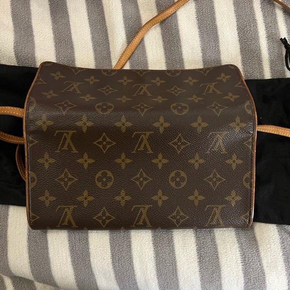 Louis Vuitton Brown Monogram Clutch Crossbody bag - Picture 5 of 7
